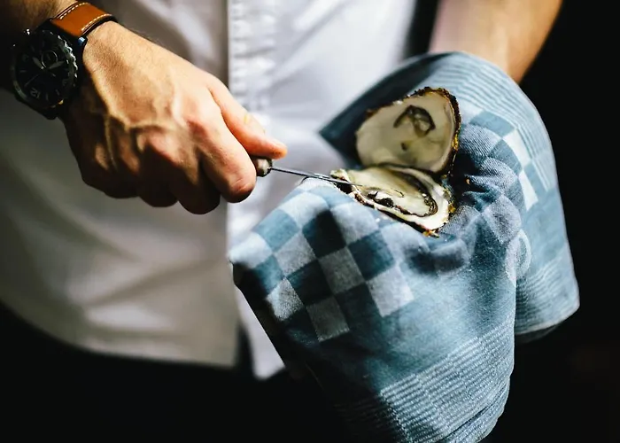 The Dylan - The Leading Of The World 5*