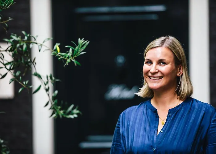 The Dylan - The Leading Of The World 5*