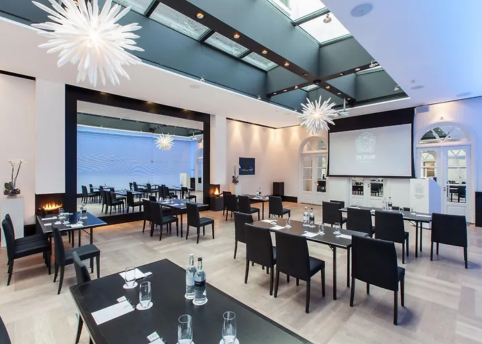 The Dylan - The Leading Of The World