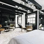 The Dylan - The Leading Of The World 5*