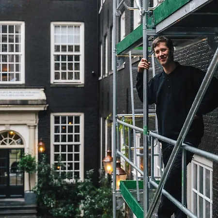 The Dylan - The Leading Of The World