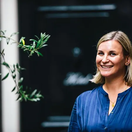 The Dylan - The Leading Of The World 5*